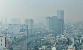 Người dân TPHCM đón thời tiết mát mẻ đầu tuần mới