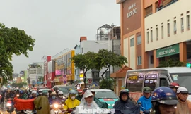 Mưa lớn ở TPHCM kéo dài đến ngày 30/9