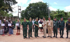 Tiếp nhận 15 công dân Việt Nam do Campuchia trao trả