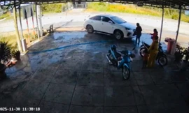 Tây Ninh: Ô tô liên tiếp đâm 3 lần vào nhóm phụ nữ, trẻ em khiến một người tử vong