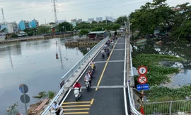 Cầu Phú Định thông xe trở lại, người dân thoát cảnh kẹt giờ cao điểm