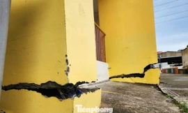 Cảnh nứt vỡ nhà cửa, hư hỏng hạ tầng ở nơi sụt lún nhất TPHCM