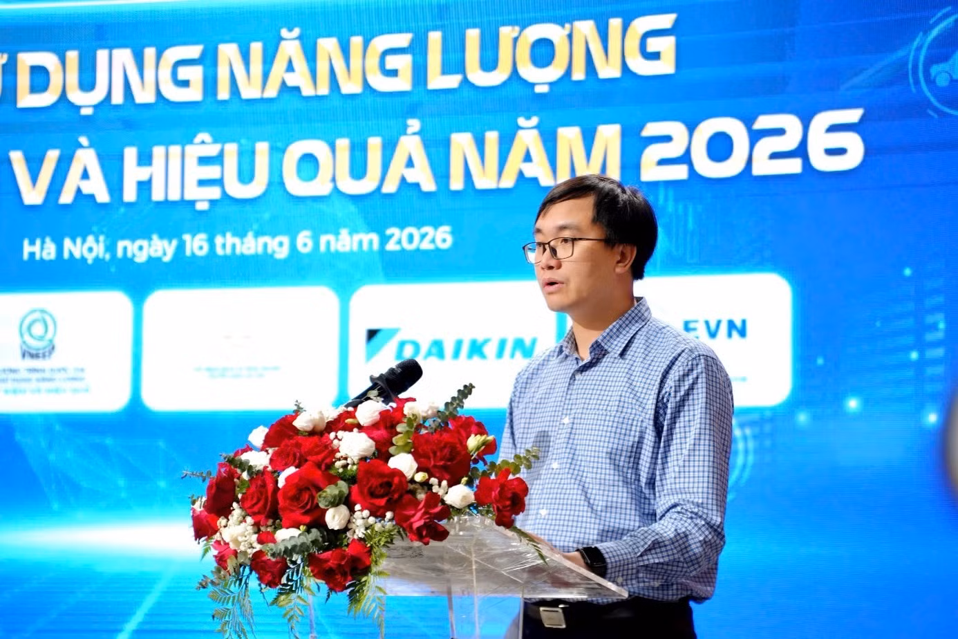 pham-viet-thach.jpg