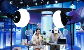 Giới trẻ Trung Quốc tích cực tìm cơ hội việc làm ở các hội chợ thương mại