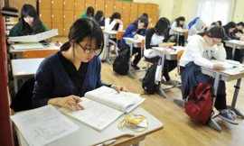 “35 phút tĩnh lặng” của Hàn Quốc: Khi cả quốc gia dừng lại vì kỳ thi đại học