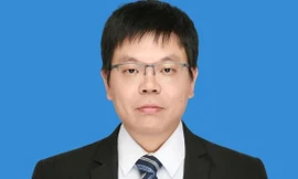 Nhà toán học Trung Quốc trở về quê hương làm giáo sư sau nhiều thành tựu quốc tế