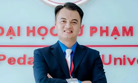 Chàng trai xứ Thanh ba lần thi đại học trở thành thủ khoa ở tuổi gần 30