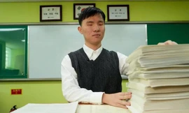 Hành trình bền bỉ kéo dài 13 tiếng của những thí sinh khiếm thị trong kỳ thi đại học tại Hàn Quốc 