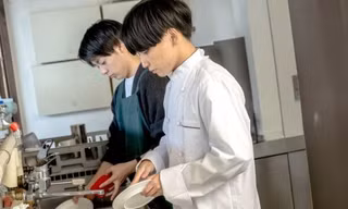 Lạm phát khiến 77% sinh viên Nhật Bản 'đổ xô' đi làm thêm thay vì dành thời gian cho việc học và các hoạt động ở trường