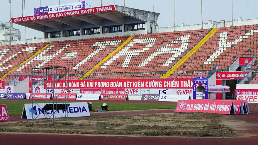 Cận cảnh sân vận động Lạch Tray, Hải Phòng.
