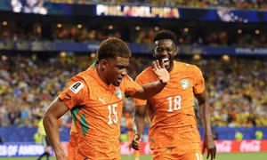 Amad Diallo toả sáng, Bờ Biển Ngà quật đổ Ecuador