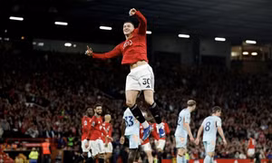 MU đánh bại Brentford, ngắm suất dự Champions League 
