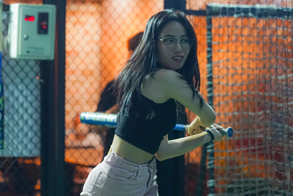 Mướt mồ hôi đi uống cà phê, đánh bóng chày ở TPHCM