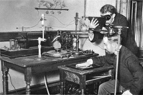 1001 thắc mắc: Ai là người phát hiện ra tia X?