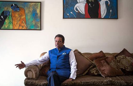 Người giàu nhất Nepal, ông Binod Chaudhary hiện sở hữu khối tài sản 1,3 tỷ USD. Ảnh: WSJ