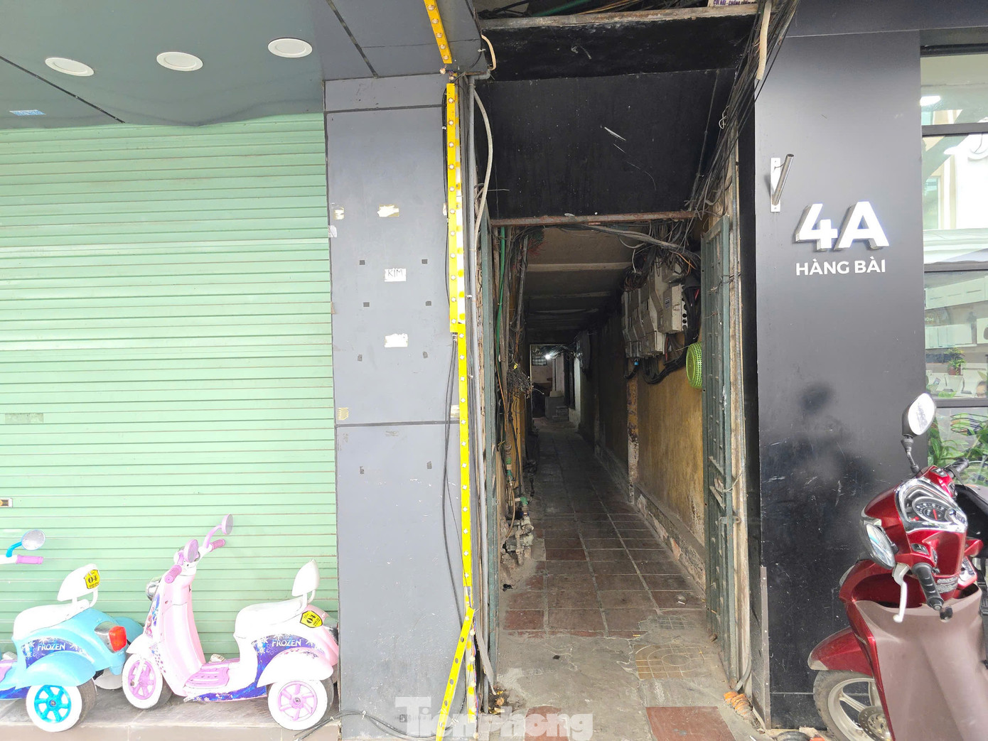 Ngõ số 4 phố Hàng Bài tp-6796810469407-fbdc3e6358ad5212afaed5ff52efa26a.jpg