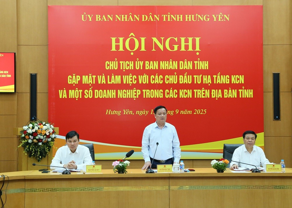 dong-chi-pho-bi-thu-tinh-uy-chu-tich-ubnd-tinh-phat-bieu-chi-dao-tai-hoi-nghi-2.jpg
