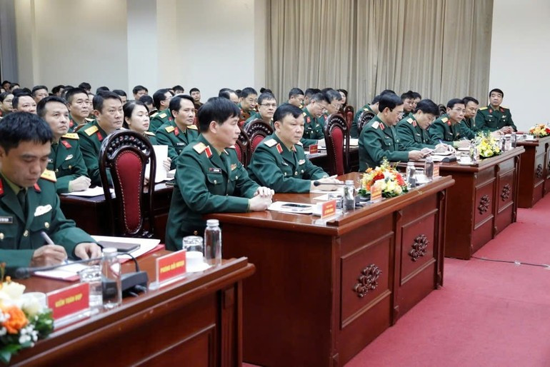 Các đại biểu tham dự hội nghị.