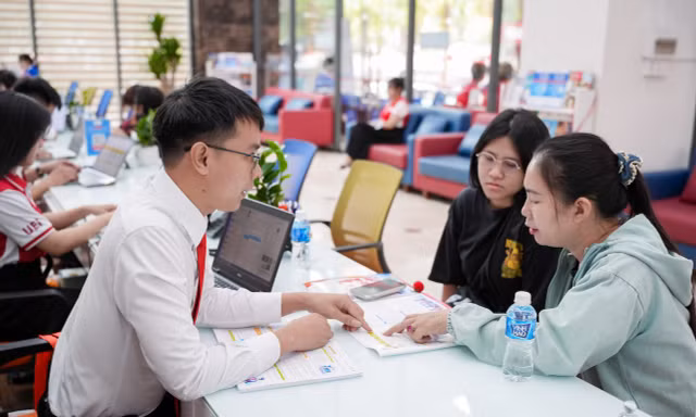 Nhiều trường đại học công bố điểm chuẩn các ngành đào tạo