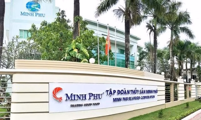 Lãnh đạo doanh nghiệp, cổ đông lớn đua nhau bán cổ phiếu