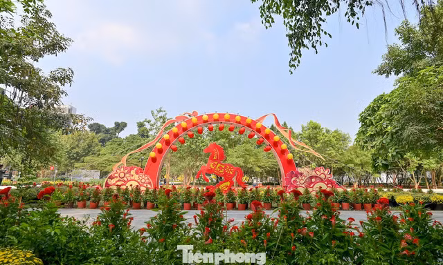 Tận thấy công viên đầu tiên được xây trên 'đất vàng' bỏ hoang ở TPHCM