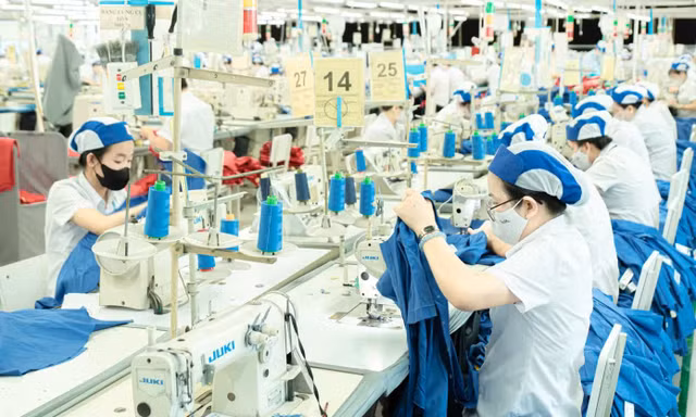 Áp lực lớn của ngành dệt may
