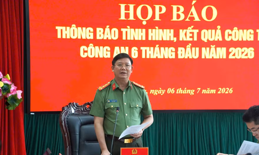 Công an tỉnh Tuyên Quang họp báo, trao đổi thông tin về điều tra vụ điểm Toán cao bất thưởng