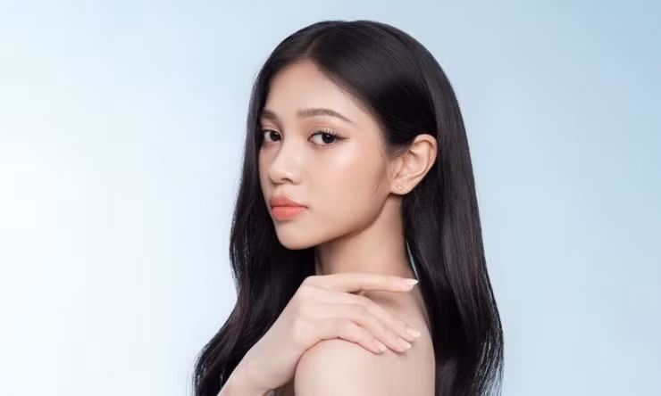 Bí kíp chăm sóc suối tóc dài gần 1 mét của Á hậu Miss World Vietnam 2023