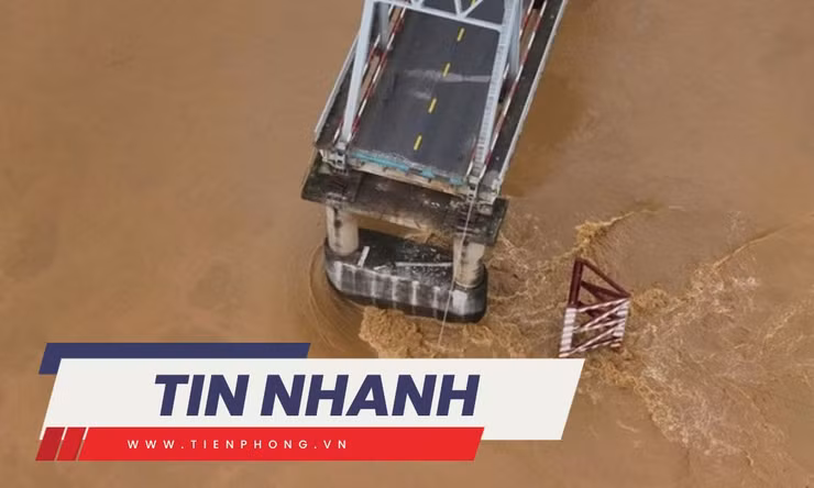 TIN NHANH: Hình ảnh lũ kinh hoàng ở miền Bắc; Chưa thể cứu hộ vụ sập cầu Phong Châu