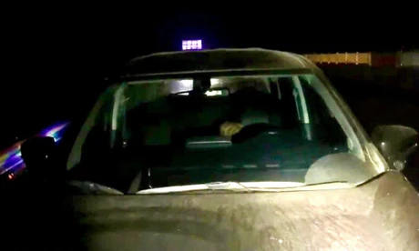 Xử lý tài xế dừng xe tại làn khẩn cấp trên cao tốc để... ngủ