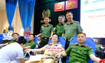 Hàng trăm công an hiến máu tình nguyện