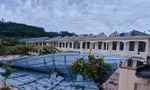 Lốc xoáy tàn phá trường học ở Hà Tĩnh