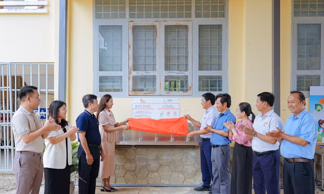 ‘Nước sạch cho em’ đến Ea Bar: Tiếp nối nguồn lực chăm lo điều kiện học đường