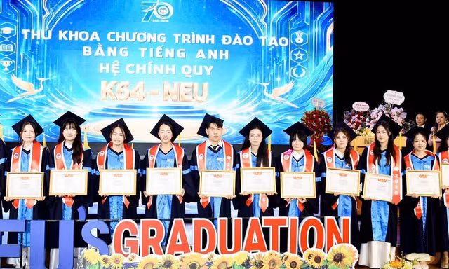 Vì sao Đại học Kinh tế Quốc dân buộc thôi học, cảnh cáo gần 200 sinh viên?