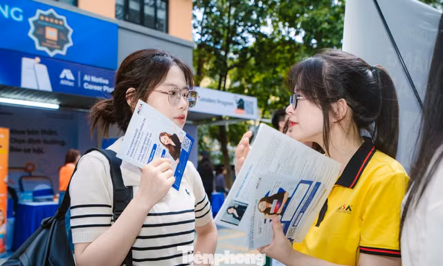 Bỏ cộng điểm IELTS: Bức tranh tuyển sinh có hết ‘biến dạng’?
