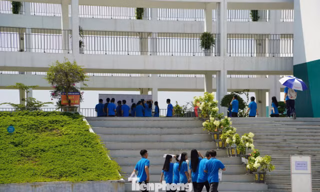 Thí sinh Chuyên Tuyên Quang 'trượt' tốp điểm xuất sắc xét tuyển đại học 