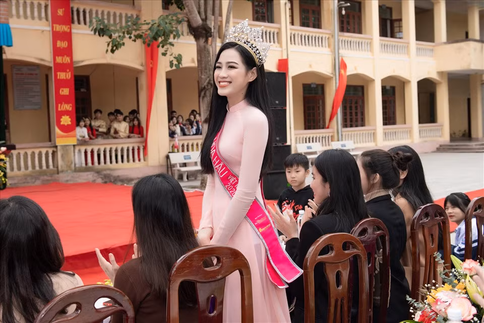 Người đẹp Cẩm Đan kiêu kỳ, Minh Anh xinh đẹp tựa nữ thần ảnh 22