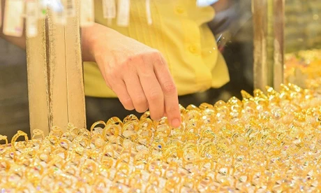 Hiện tượng lạ trên thị trường vàng 