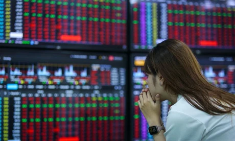 Cổ phiếu ngân hàng tiếp tục 'nằm sàn'