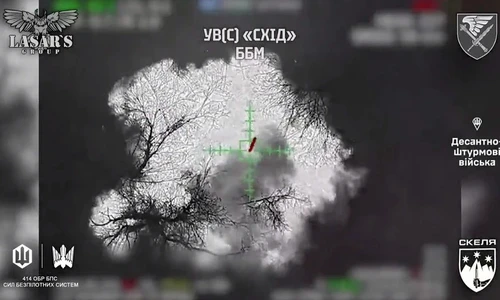 Ukraine tập kích đoàn xe bọc thép Nga gần 'chảo lửa' Pokrovsk