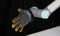 Da nhân tạo 'biết đau' như người: Bước tiến ngoạn mục trong chế tạo robot biết cảm xúc