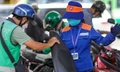 Giá xăng tiếp tục tăng vào ngày mai?