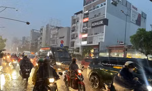 TPHCM sắp có mưa lớn, nguy cơ ngập úng nhiều nơi 