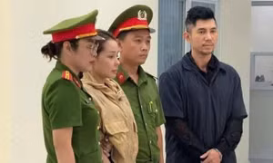 Ngân 98 và Lương Bằng Quang tại Cơ quan công an TPHCM