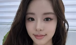 Á hậu học giỏi gây chú ý 