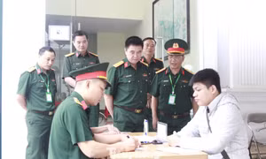 Hà Nội: Không còn cảnh chen chân xếp hàng nộp hồ sơ mua NOXH sau động thái của chủ đầu tư