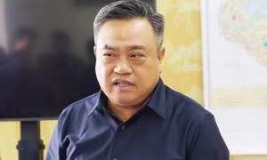 Chủ tịch Hà Nội kiểm tra vùng ngập, cho phép chỉ định thầu công trình chống lũ lụt cấp bách