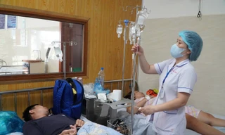 Cục An toàn thực phẩm đề nghị TPHCM điều tra, xử lý vụ ngộ độc sau khi ăn bánh mì 