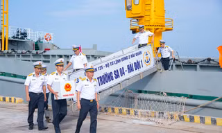 Tổ bầu cử sớm hoàn thành nhiệm vụ trên biển, trở về đất liền