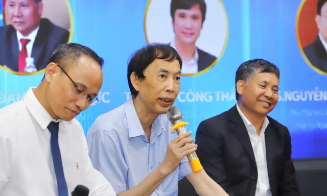 Đang có hàng chục tỷ USD nhàn rỗi trong dân 